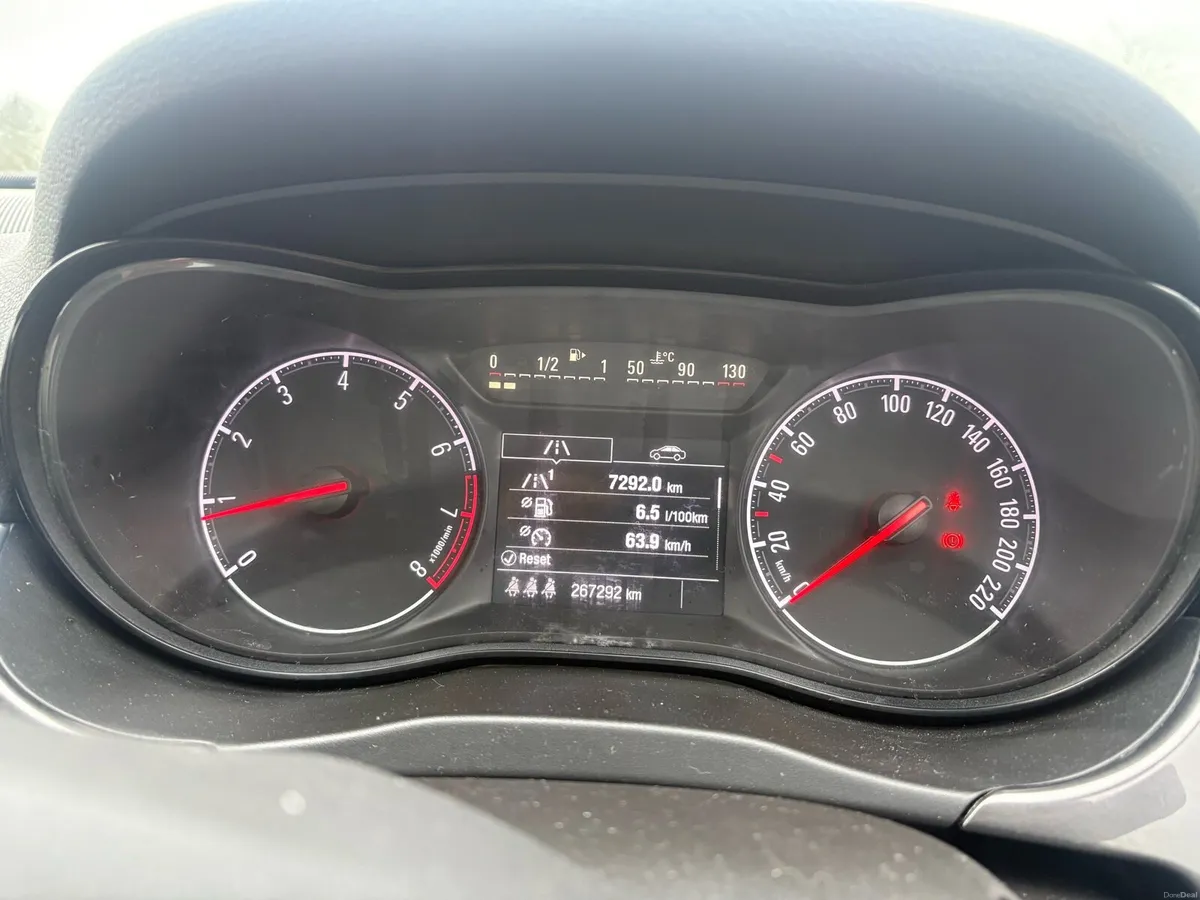 Opel Corsa 1.4 Petrol - Image 4