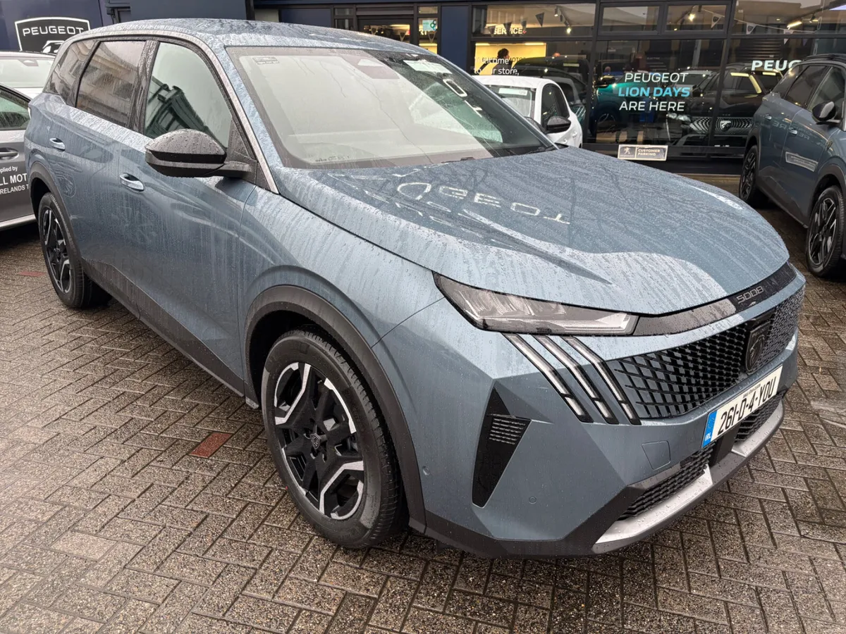 2026 Peugeot 5008 eAllure - Image 1