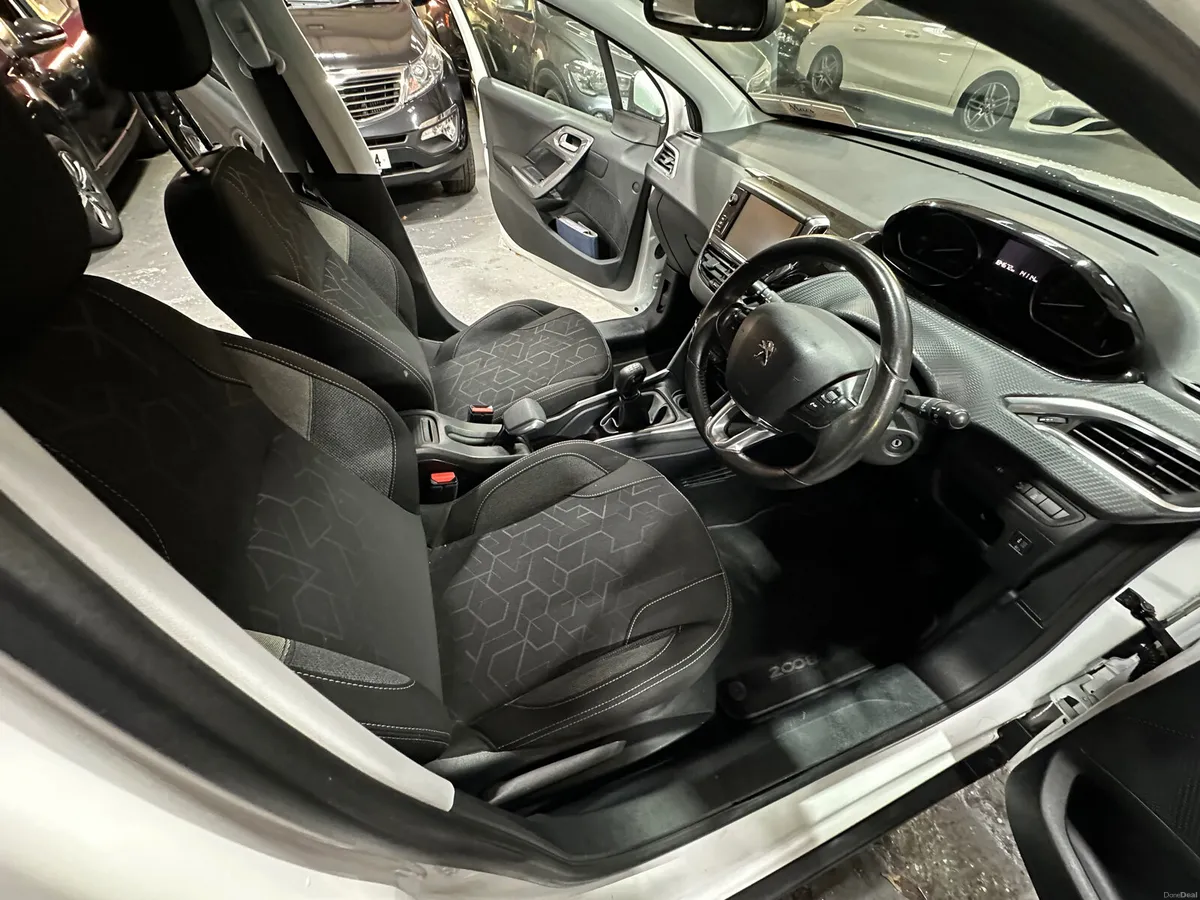 Peugeot 2008 1.2 Puretech 82bhp Active - Image 4