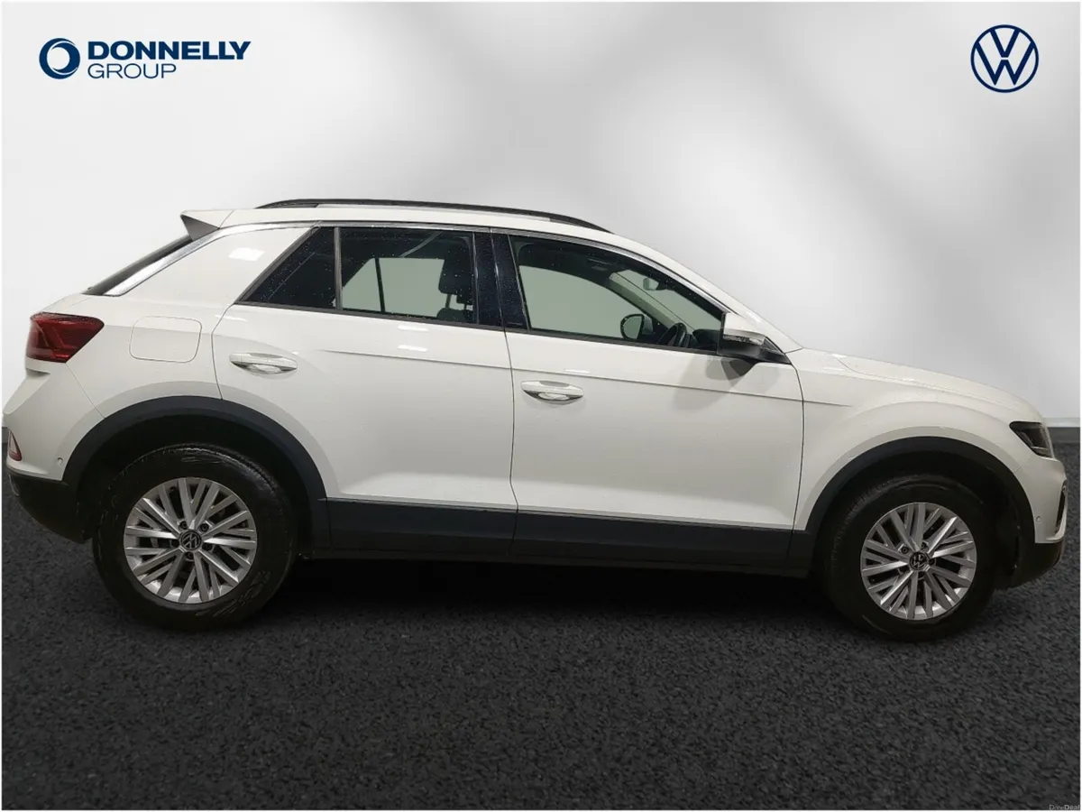 Volkswagen T-roc Hatchback Life - Image 4