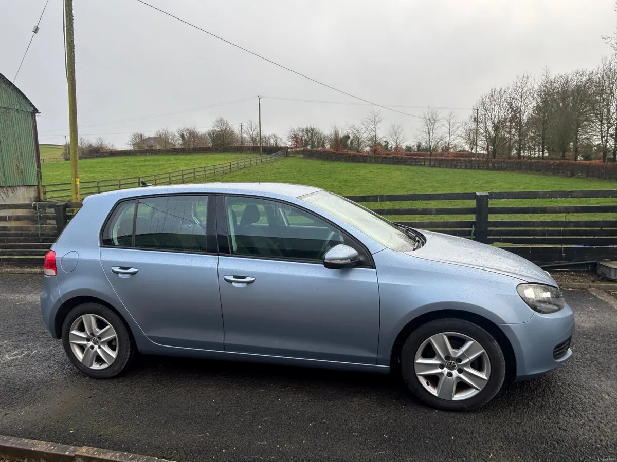 Volkswagen Golf 2010 - Image 4