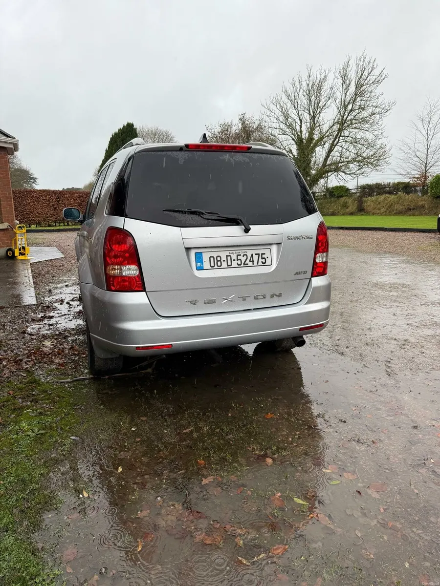SsangYong passenger jeep, 7-seater - Image 4