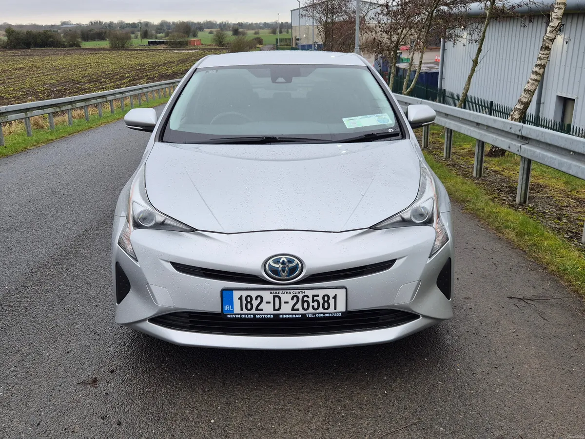 2018 Tyota Prius - Image 2