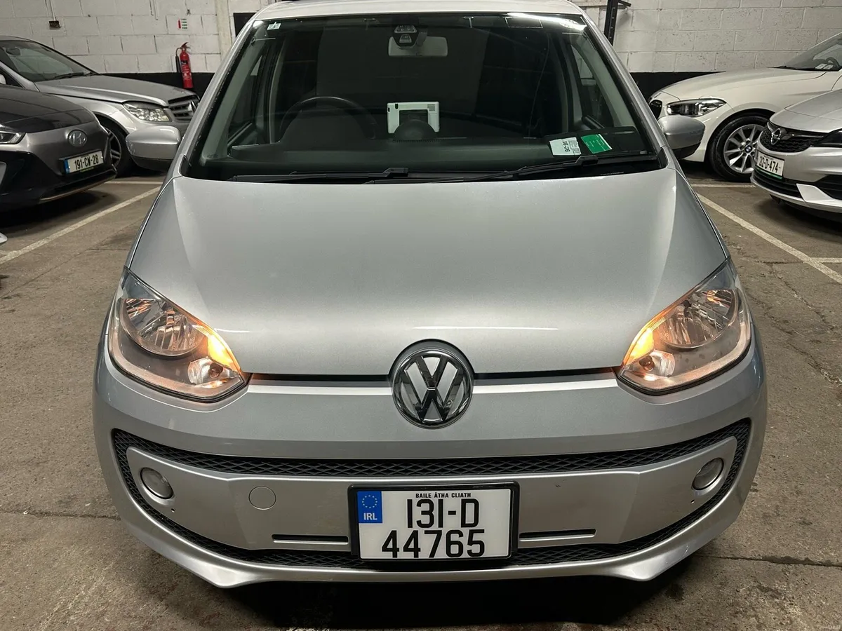 Volkswagen Up Automatic 2013 1000cc - Image 4