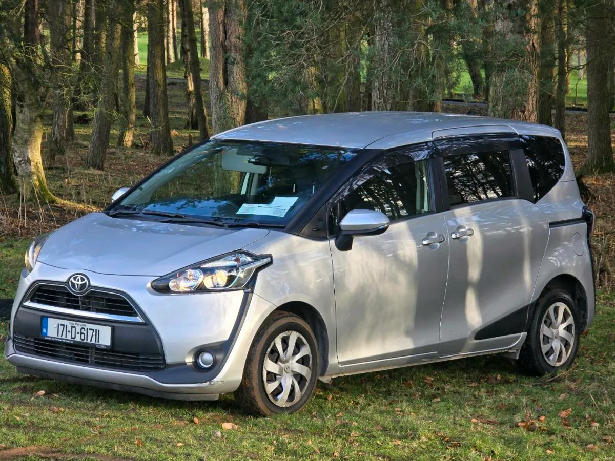 Automatic Toyota Model Sienta Year 2017 98 miles - Image 4