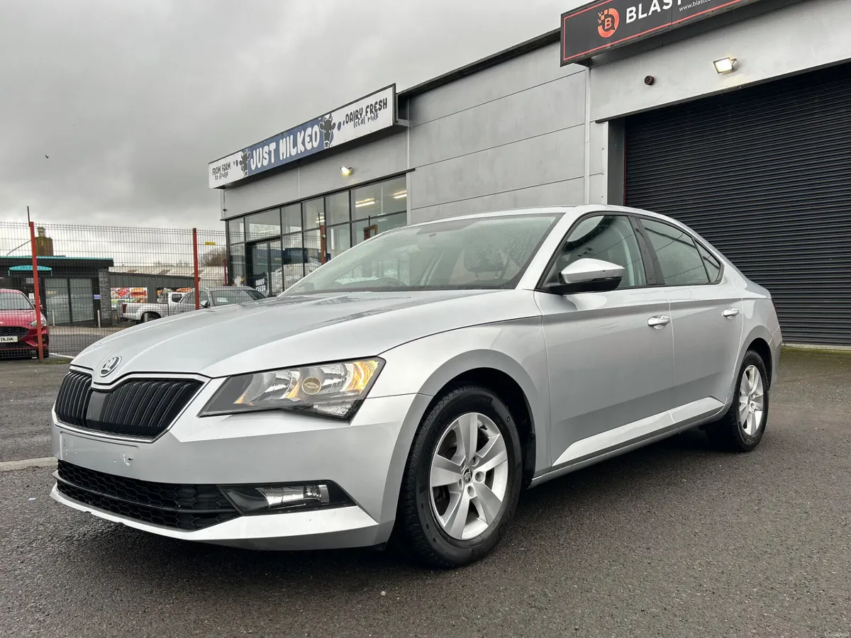 2019 Skoda Superb✅ - Image 1