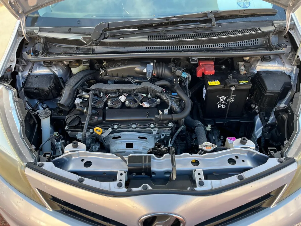 Toyota Vitz 2013 - Image 4