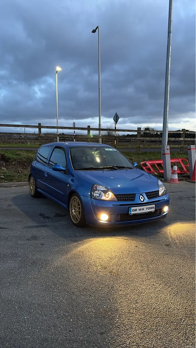 Clio 172 Cup - Image 1