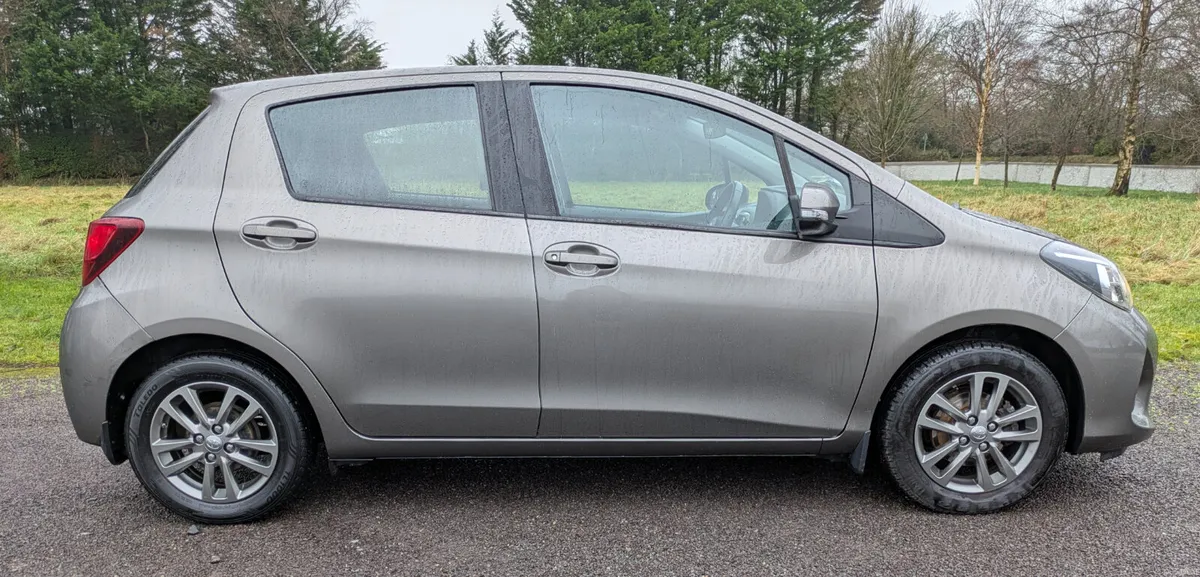 TOYOTA YARIS LUNA/ REVERSE CAMERA /NEW NCT - Image 4