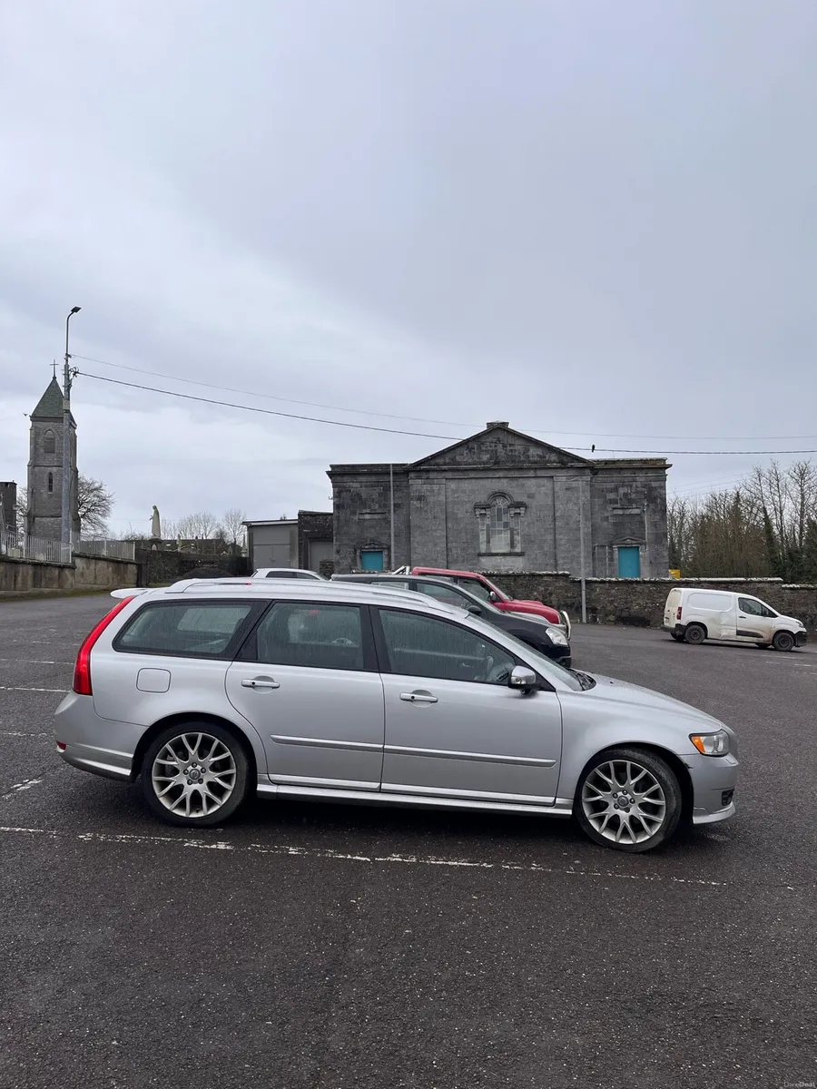 Volvo V50 R-design AUTOMATIC - Image 3