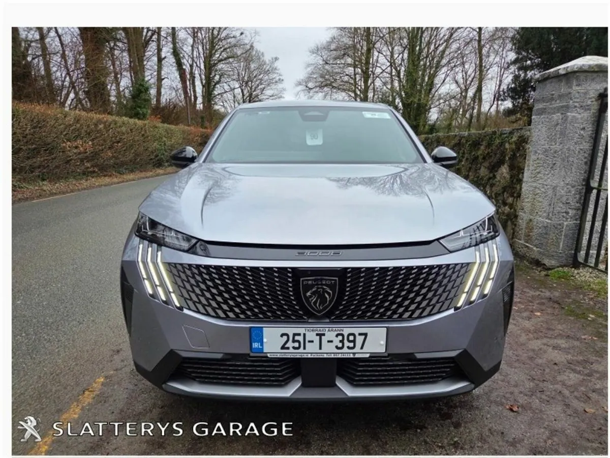 Peugeot 3008 1.2 MHEV PureTech 136bhp eDCS6 Allure - Image 2