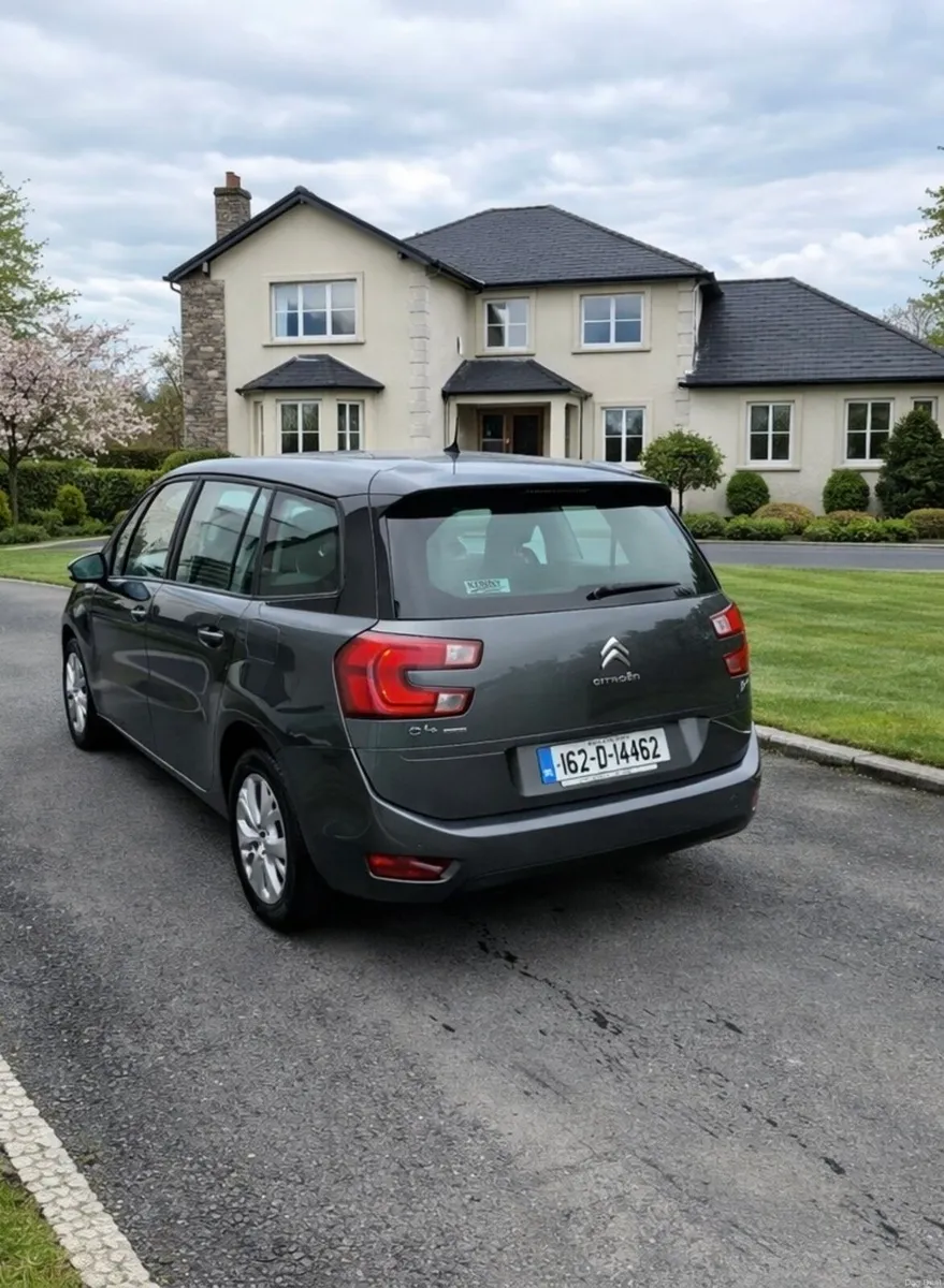 CITROEN C4 PICASSO €5200 - Image 2