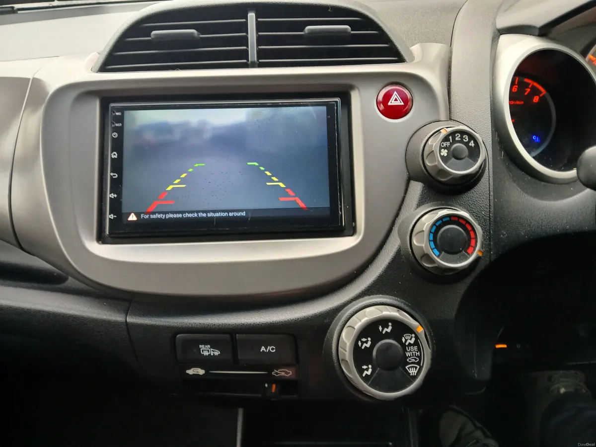 Honda Fit 2010 1.3 petrol - Image 2