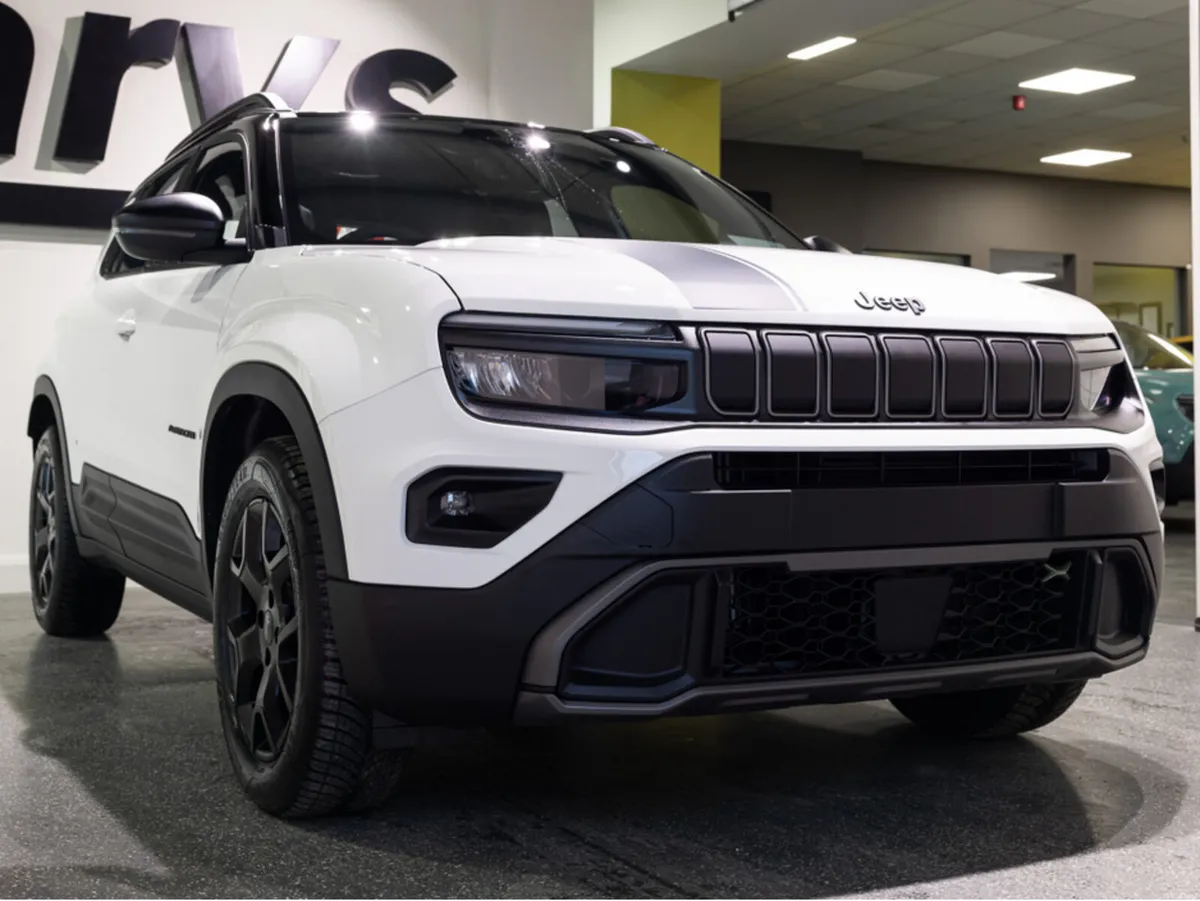 Jeep Avenger 4XE Upland - Image 1