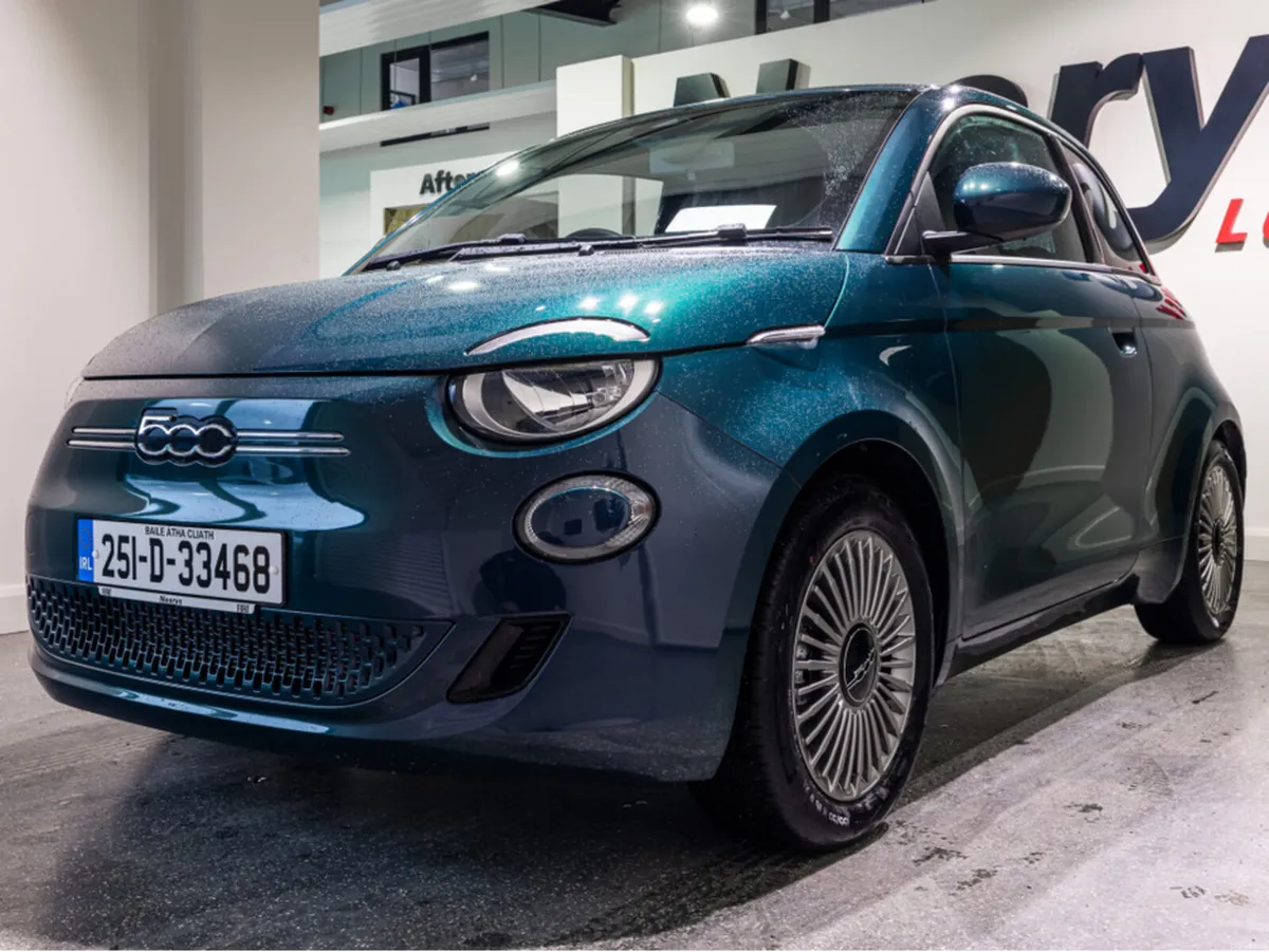 Fiat 500e ICON 42KWH 3DR AUTO - Image 3