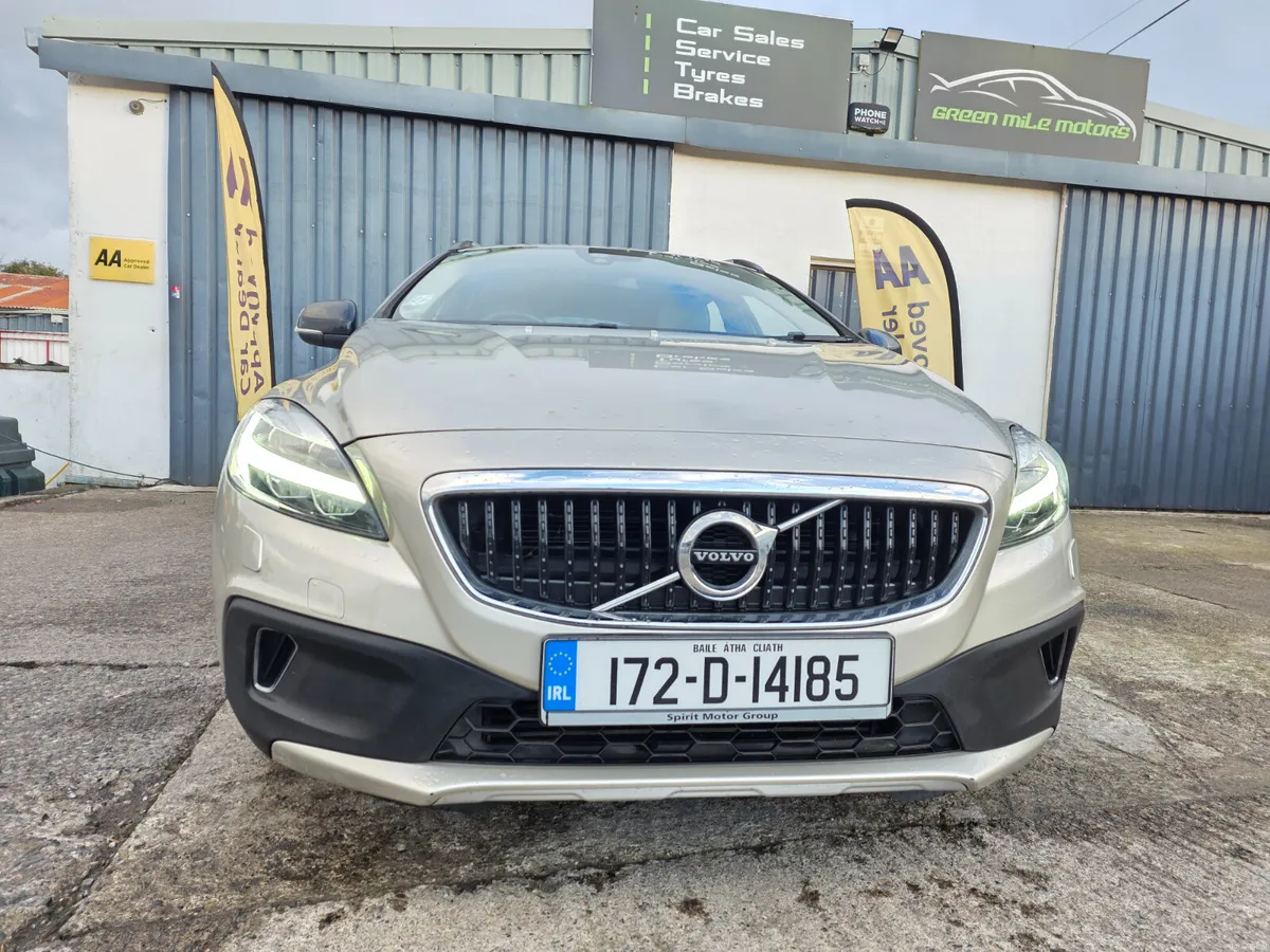 2017 VOLVO V40 CROSS * ONLY 49K MILES*D2 2.0 DIESE - Image 2