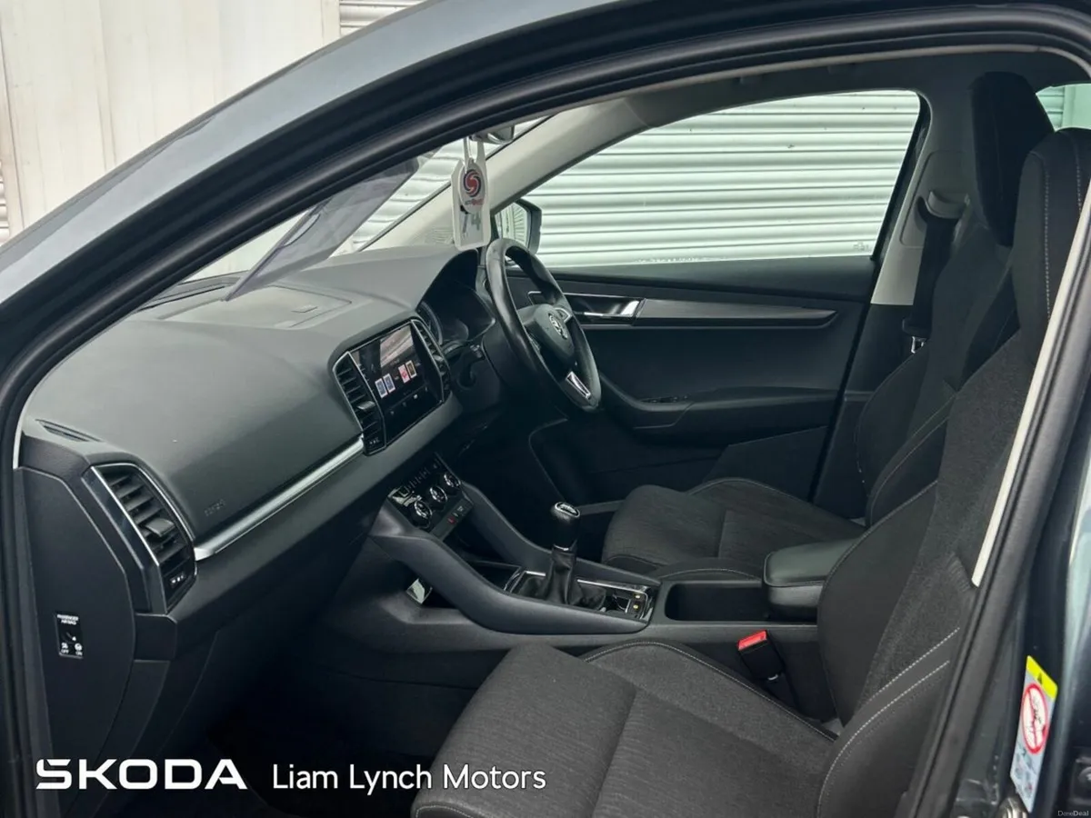 Skoda Karoq STYLE 1.6 TDI 115 BHP - Image 4