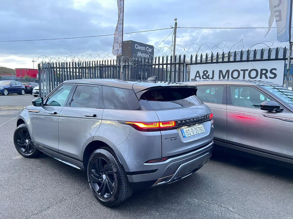 19 Land Rover Evoque Glass Roof Automatic - Image 4
