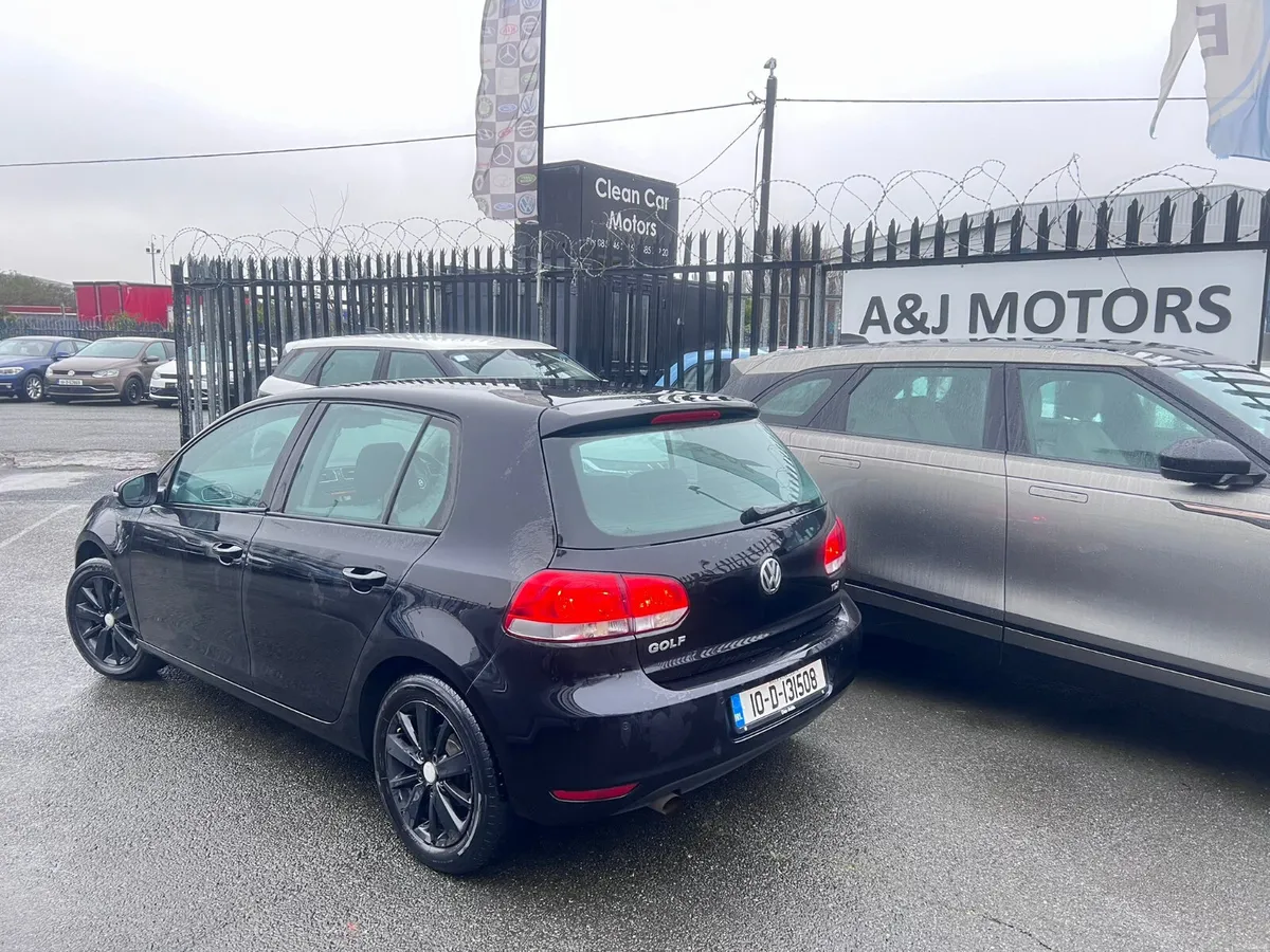 Volkswagen Golf 1.6 Diesel Automatic - Image 4