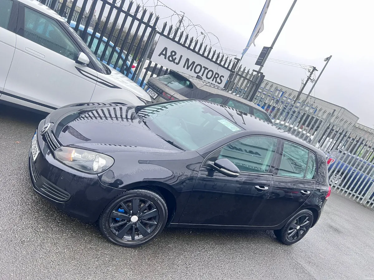 Volkswagen Golf 1.6 Diesel Automatic - Image 2