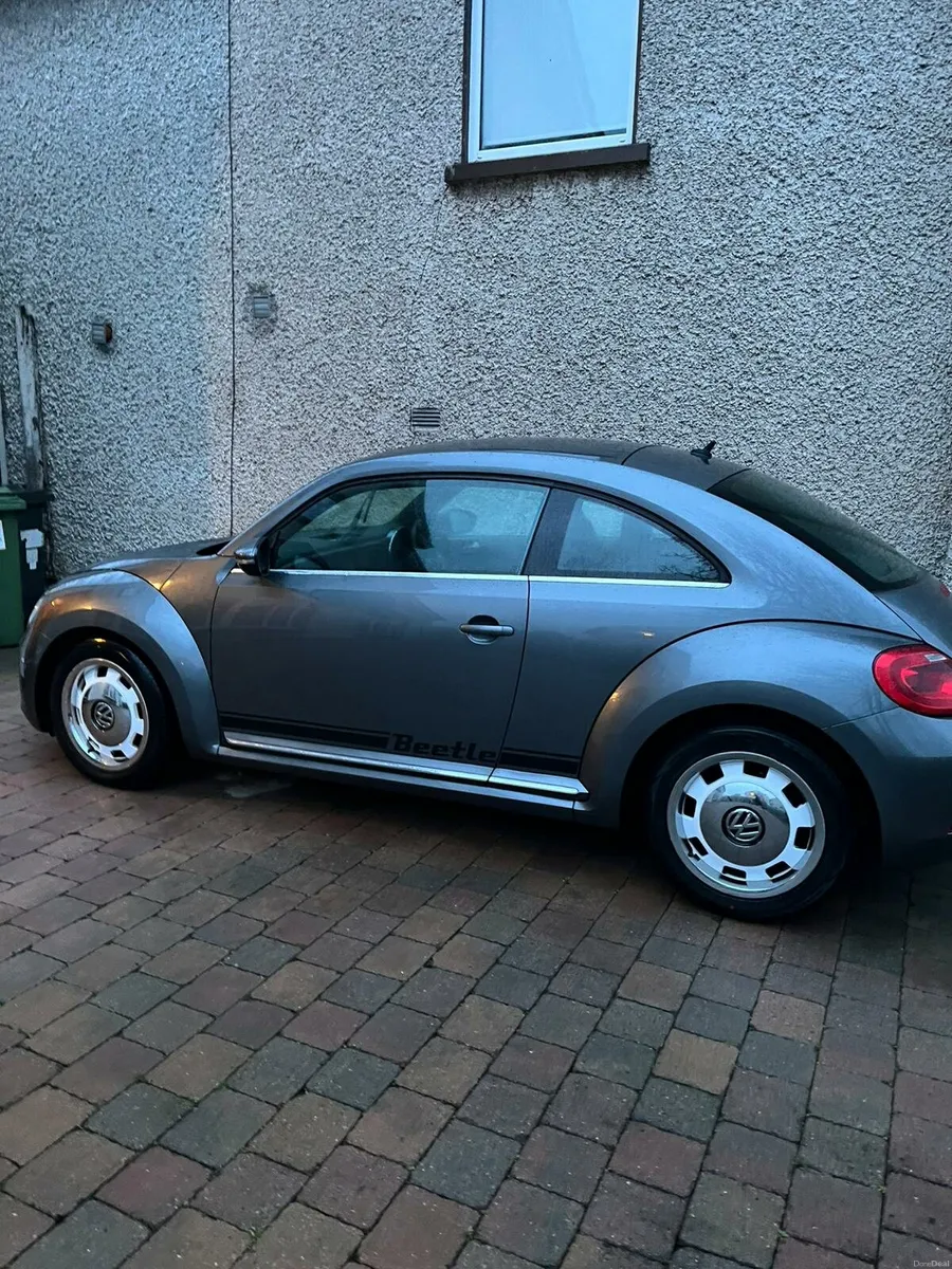 2015 VW Beetle Automatic Petrol - Image 2