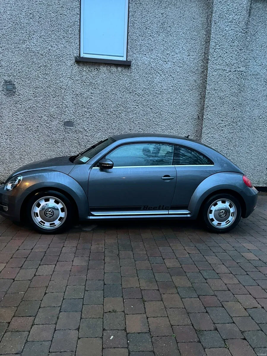 2015 VW Beetle Automatic Petrol - Image 3
