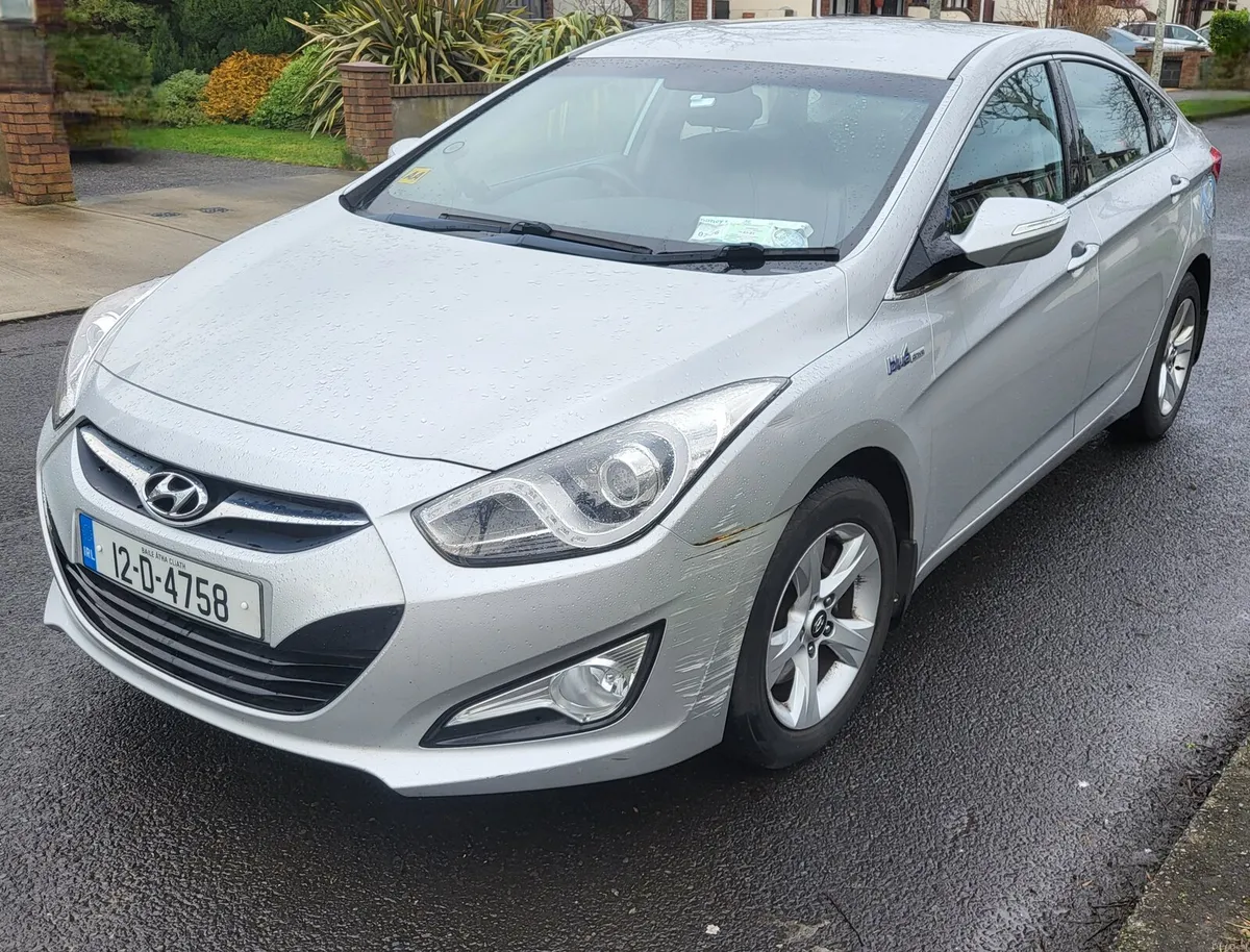 Hyundai i40 2012 - Image 2