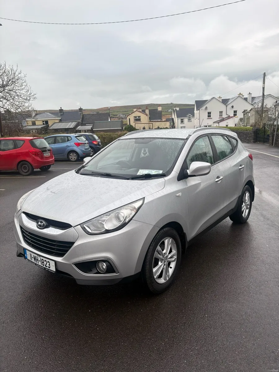 Hyundai ix35 for sale very clean tax and tested - Image 3