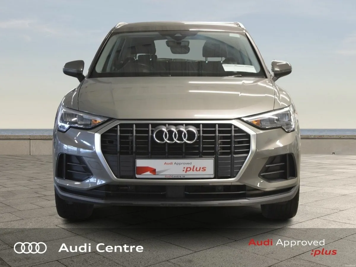 Audi Q3 45 TFSI E S Tronic SE - Image 2