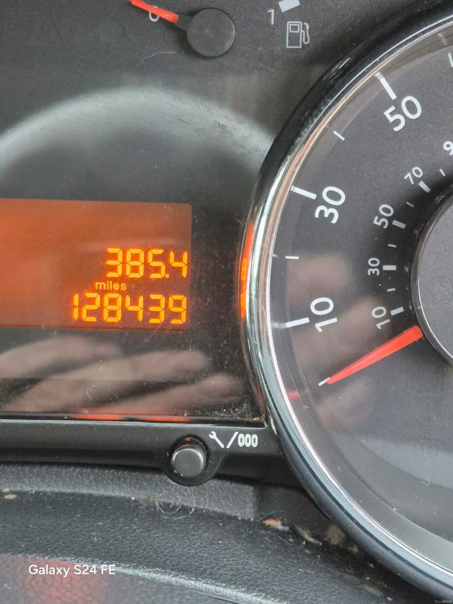 2011 peugeot 3008 hdi auto - Image 2