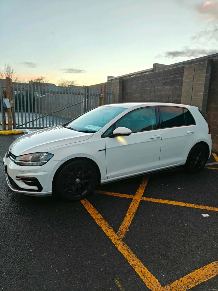 Volkswagen Golf R Line 2019 - Image 1