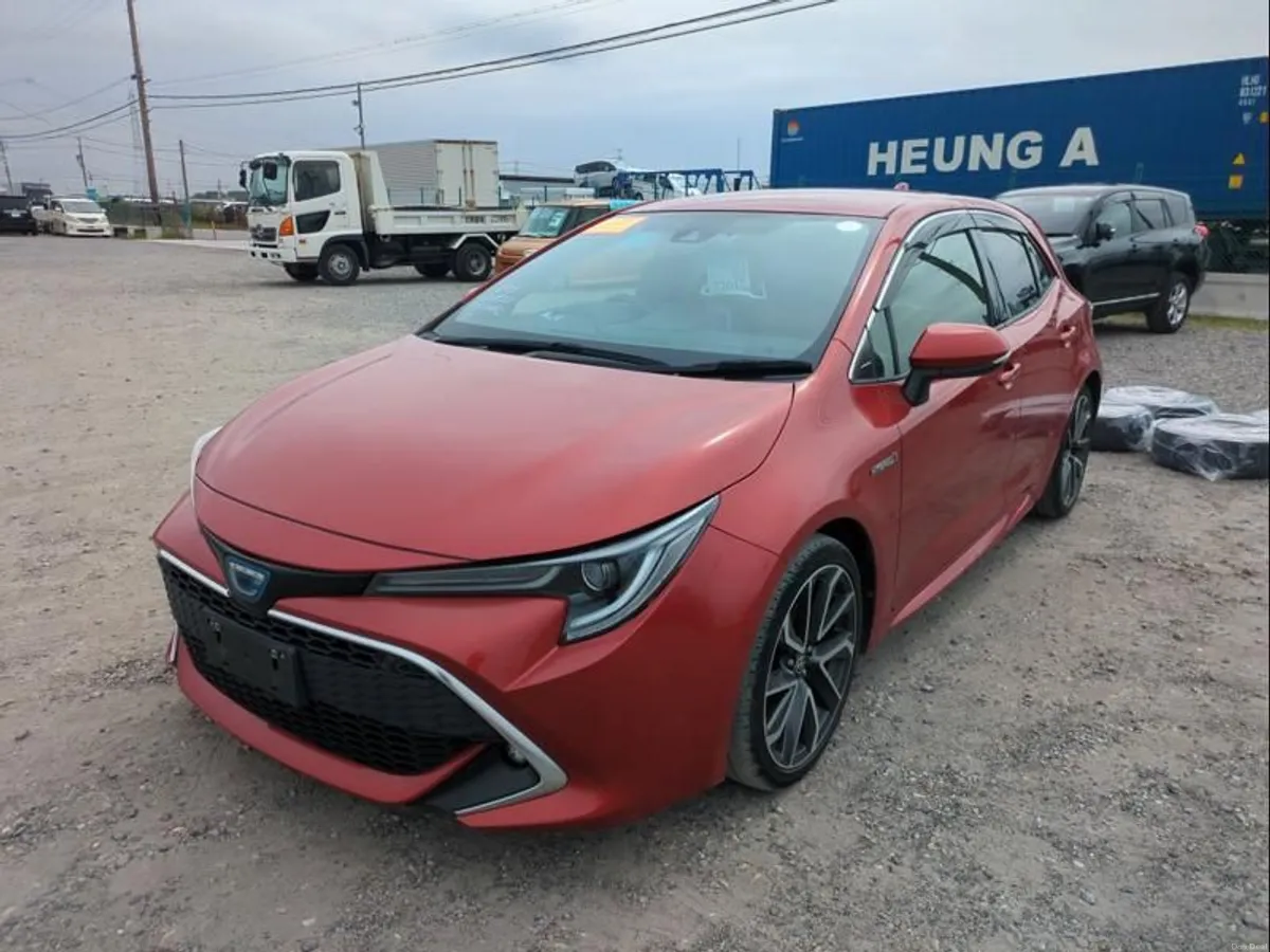 2018 Toyota Corolla Sports Hybrid HB - Image 3