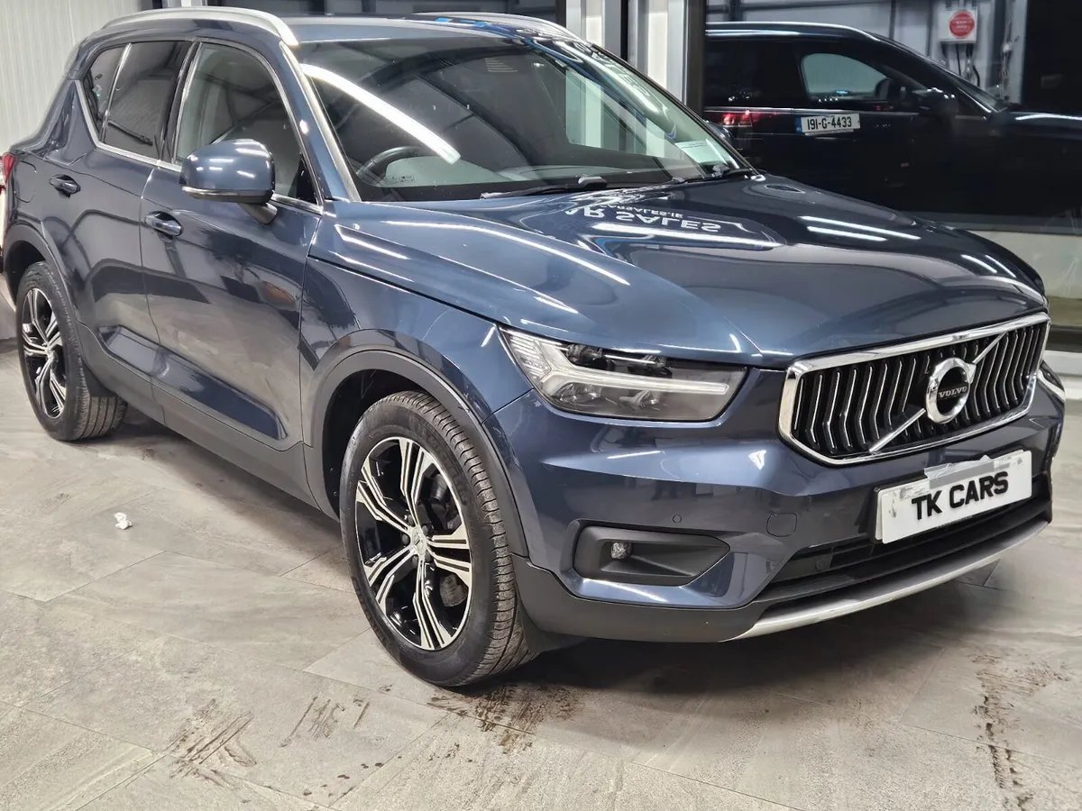 21 VOLVO XC40 INSCRIPTION T4 RECHARGE - Image 1