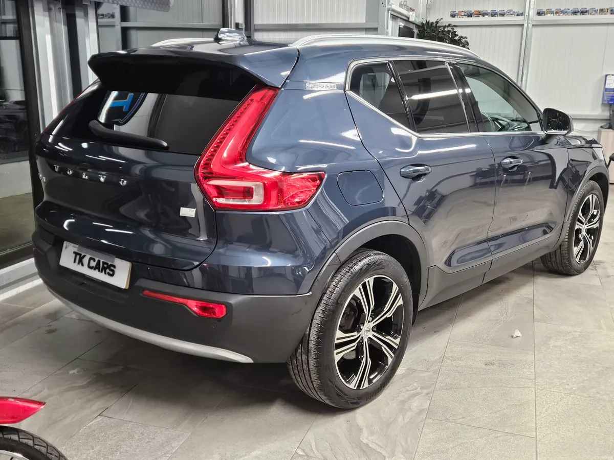 21 VOLVO XC40 INSCRIPTION T4 RECHARGE - Image 3