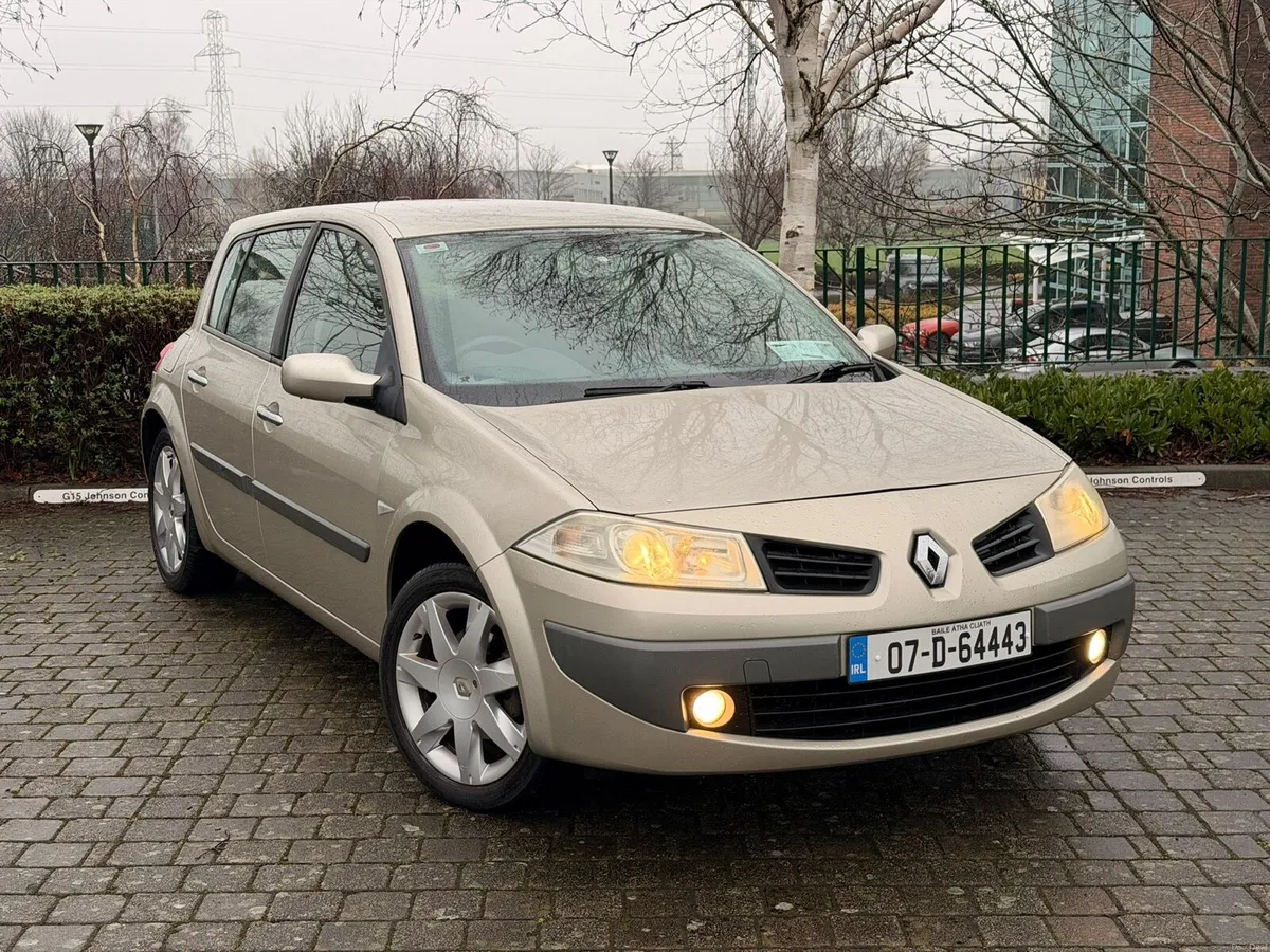 RENAULT MEGANE 1.6 PETROL AUTOMATIC ONLY 69 KLMS - Image 1