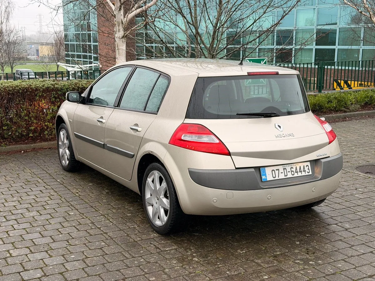 RENAULT MEGANE 1.6 PETROL AUTOMATIC ONLY 69 KLMS - Image 3