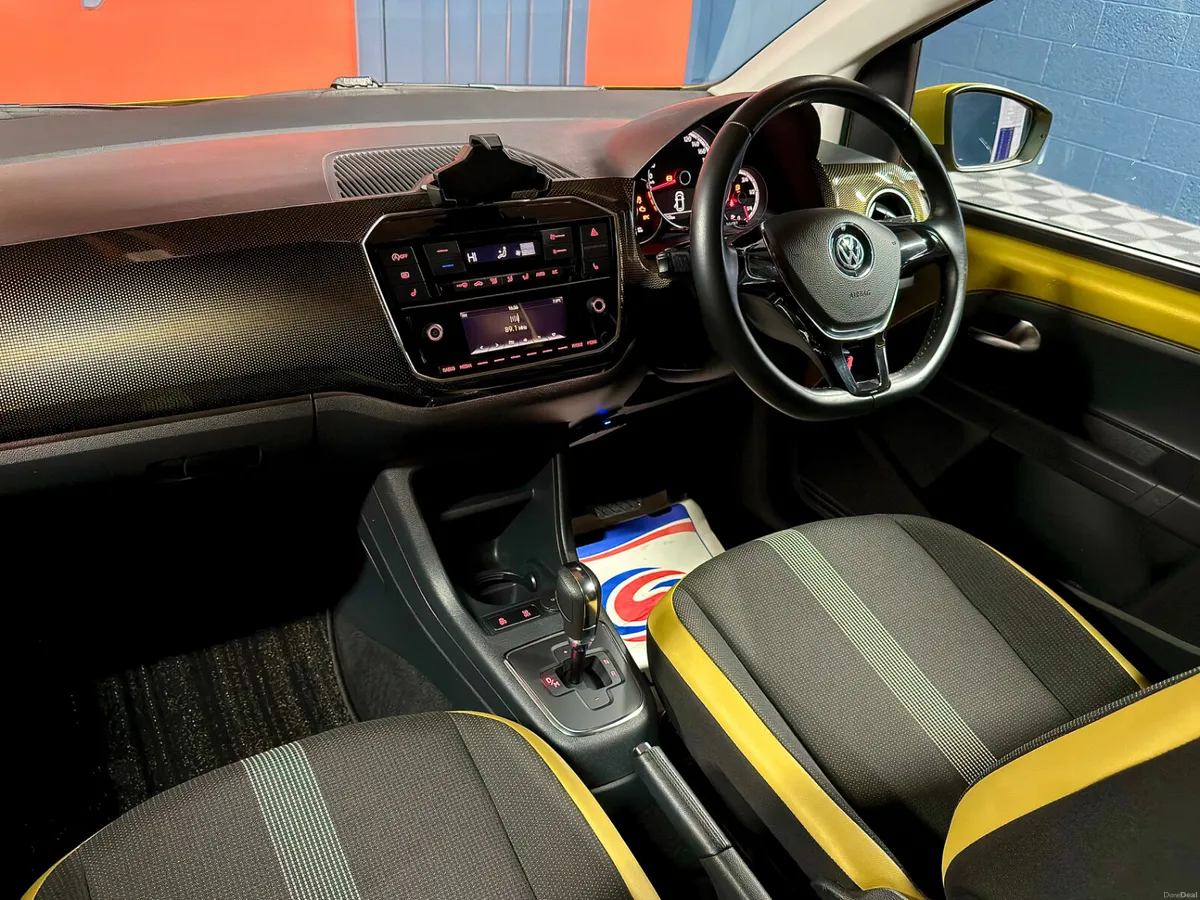 2017 Volkswagen High Up! 1.0L Petrol Auto TOP SPEC - Image 4