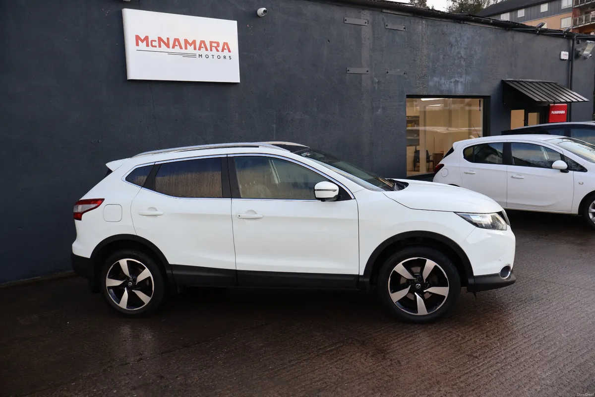 Nissan Qashqai SV Premium 1 Owner New Timing Belt! - Image 2