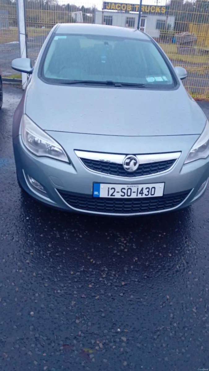 Vauxhall Astra 2012 - Image 3