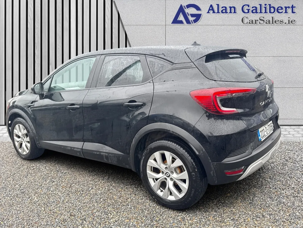 Renault Captur ICONIC EDITION  TCE € - Image 2