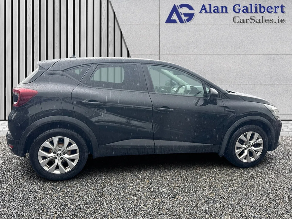 Renault Captur ICONIC EDITION  TCE € - Image 3