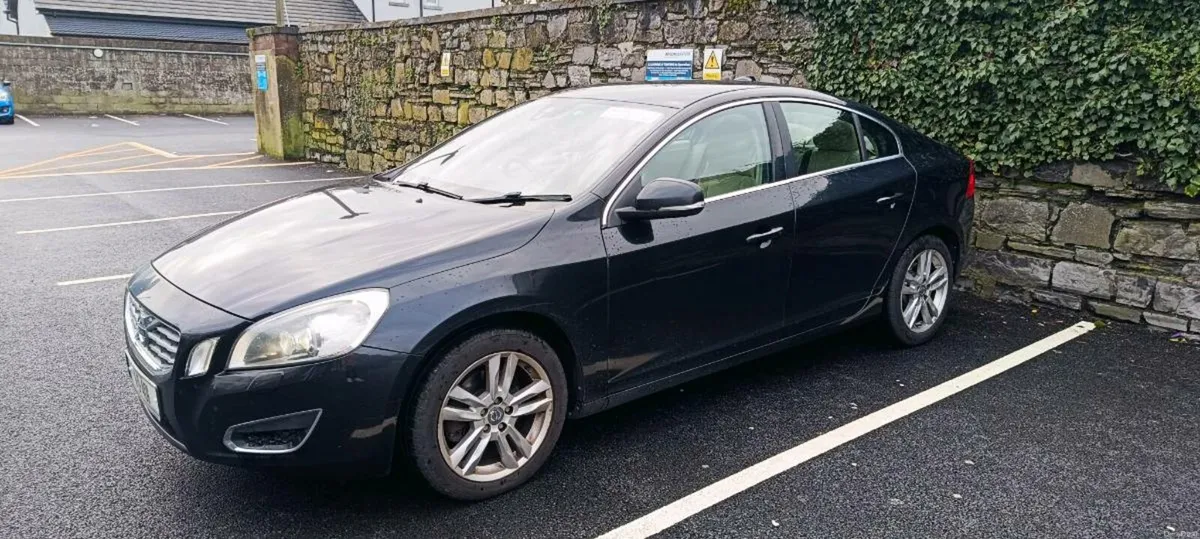 Volvo S60 2011 - Image 2