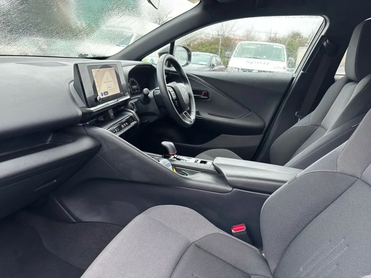 Toyota C-HR HYBRID SPORT // HEATED SEATS // APPLE - Image 6