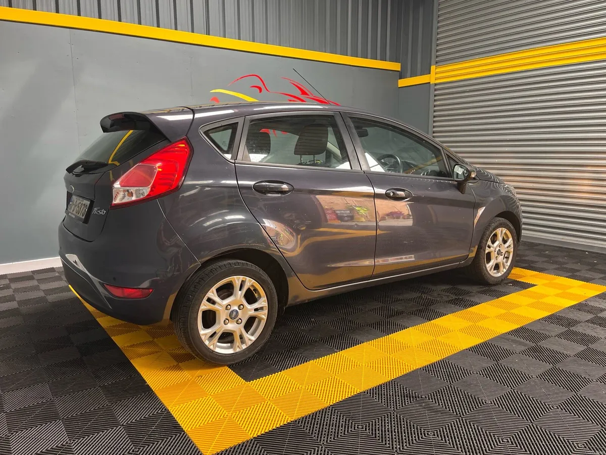 FORD FIESTA AUTOMATIC - Image 3