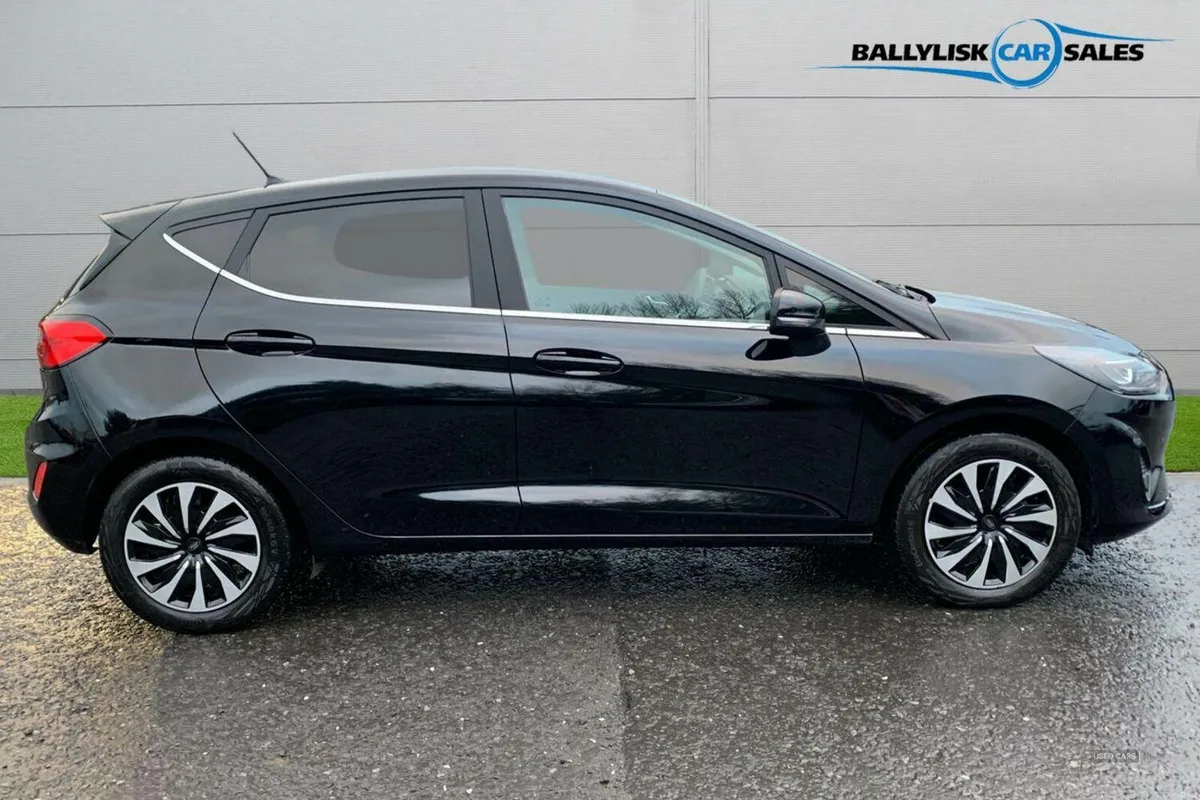 Ford Fiesta 1.0T 100PS Titanium in Black with 20K - Image 3