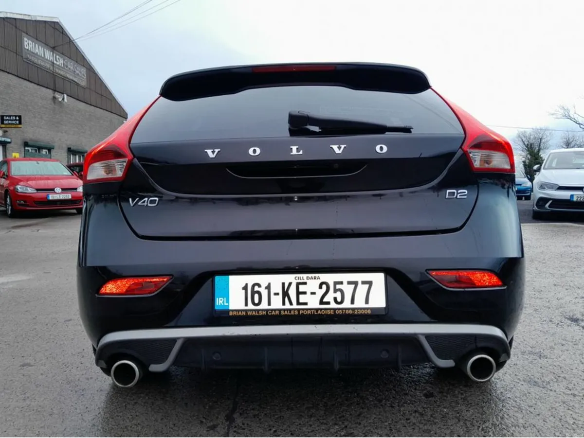 Volvo V40 D2 R-DESIGN ED 5DR - Image 3