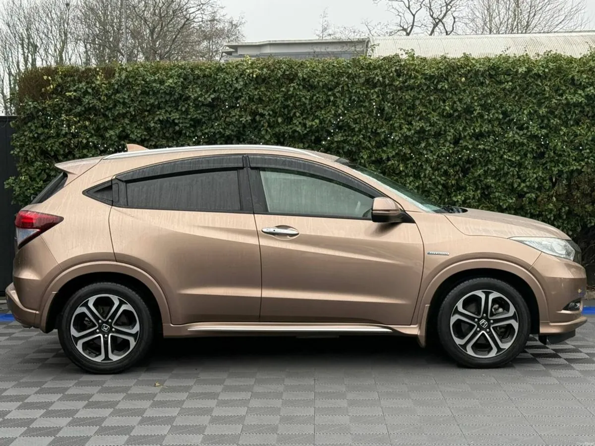 Honda Vezel 1.5 HYBRID -HALF LEATHER HEATED SEATS - Image 2