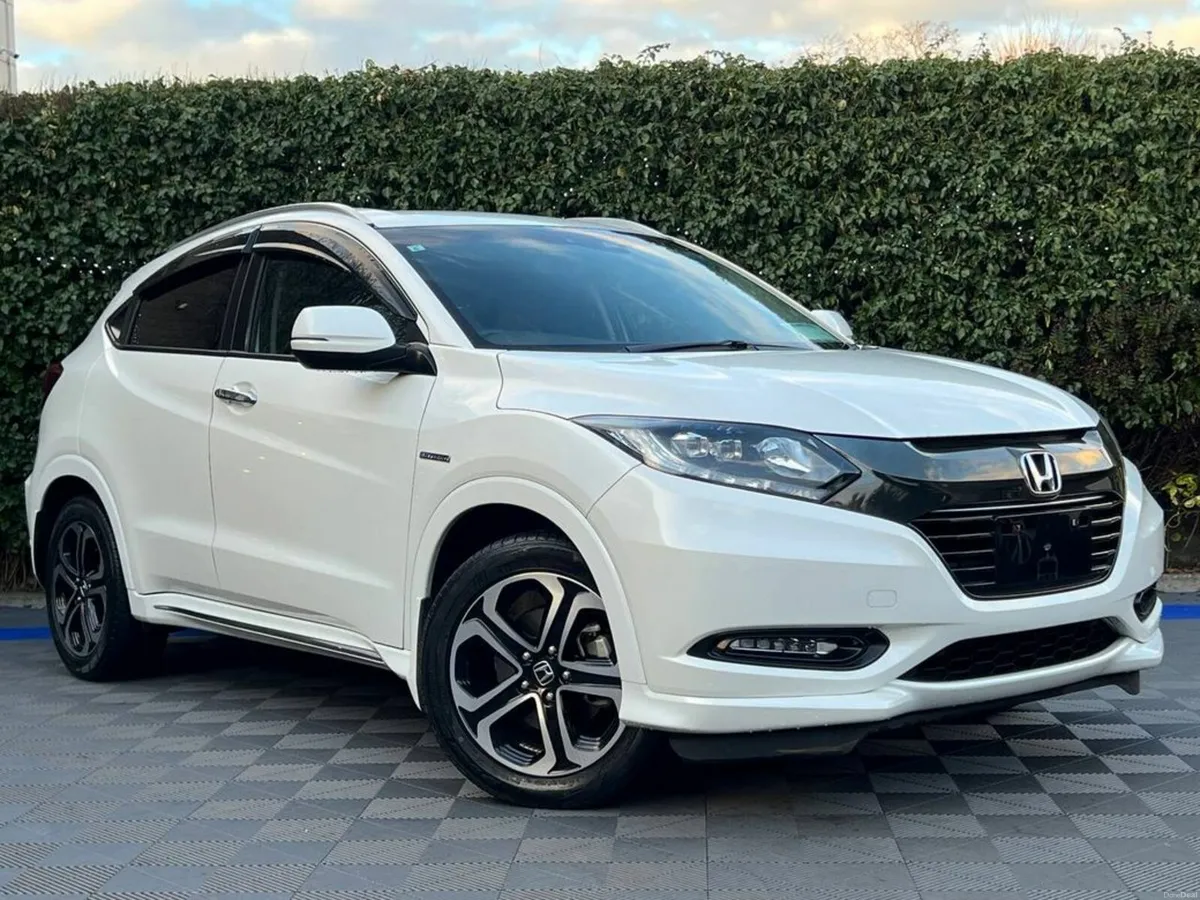 Honda Vezel 1.5 HYBRID // HALF LEATHER HEATED SEAT - Image 1