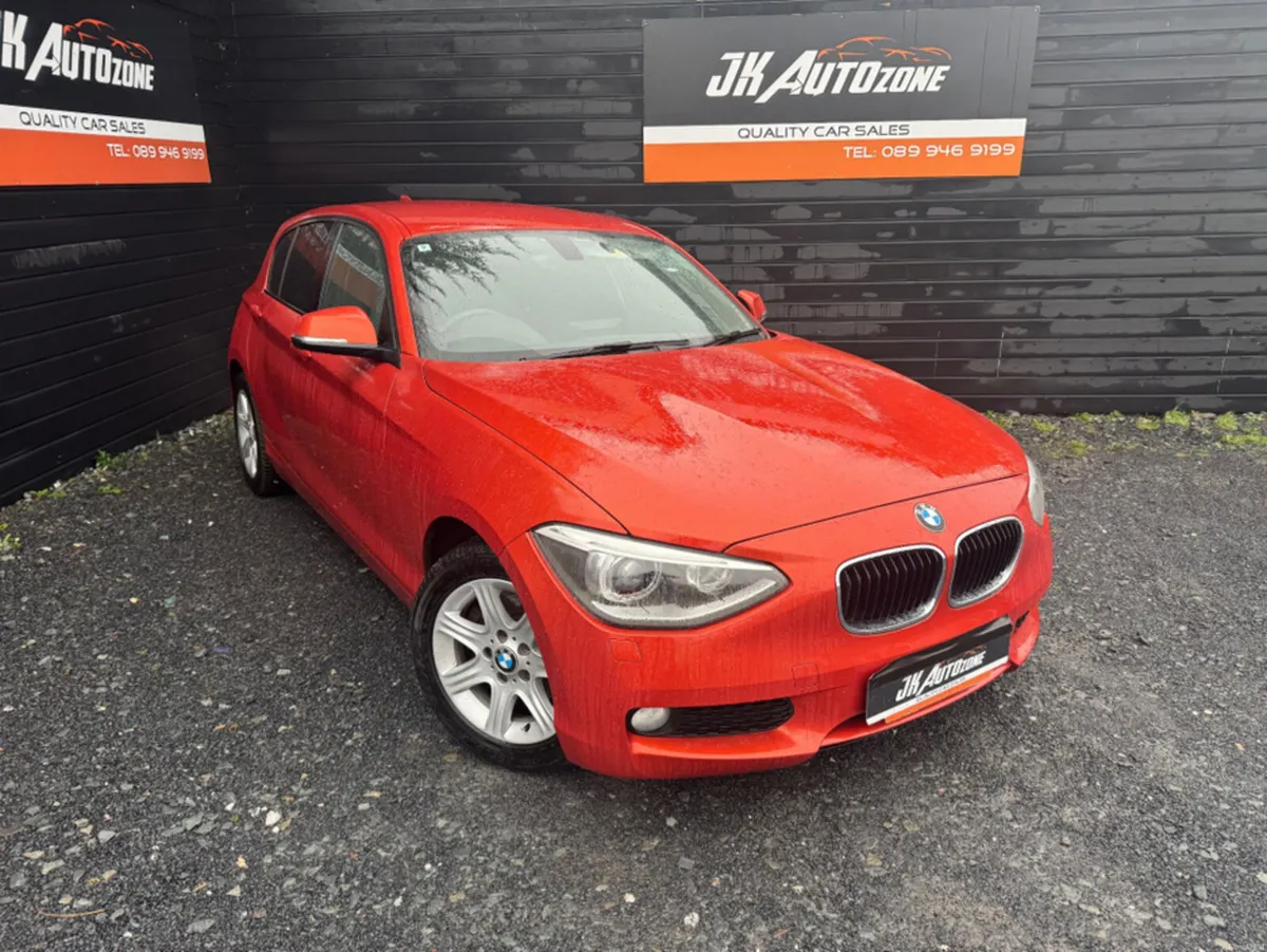 BMW 1-Series *116i AUTO 5DR* - Image 1