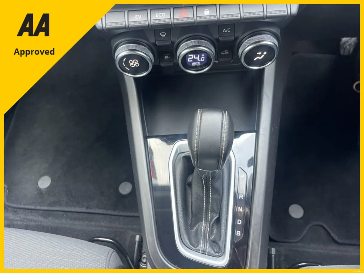 Renault Arkana Auto ICONIC E-TECH PHEV FREE DELIVE - Image 3
